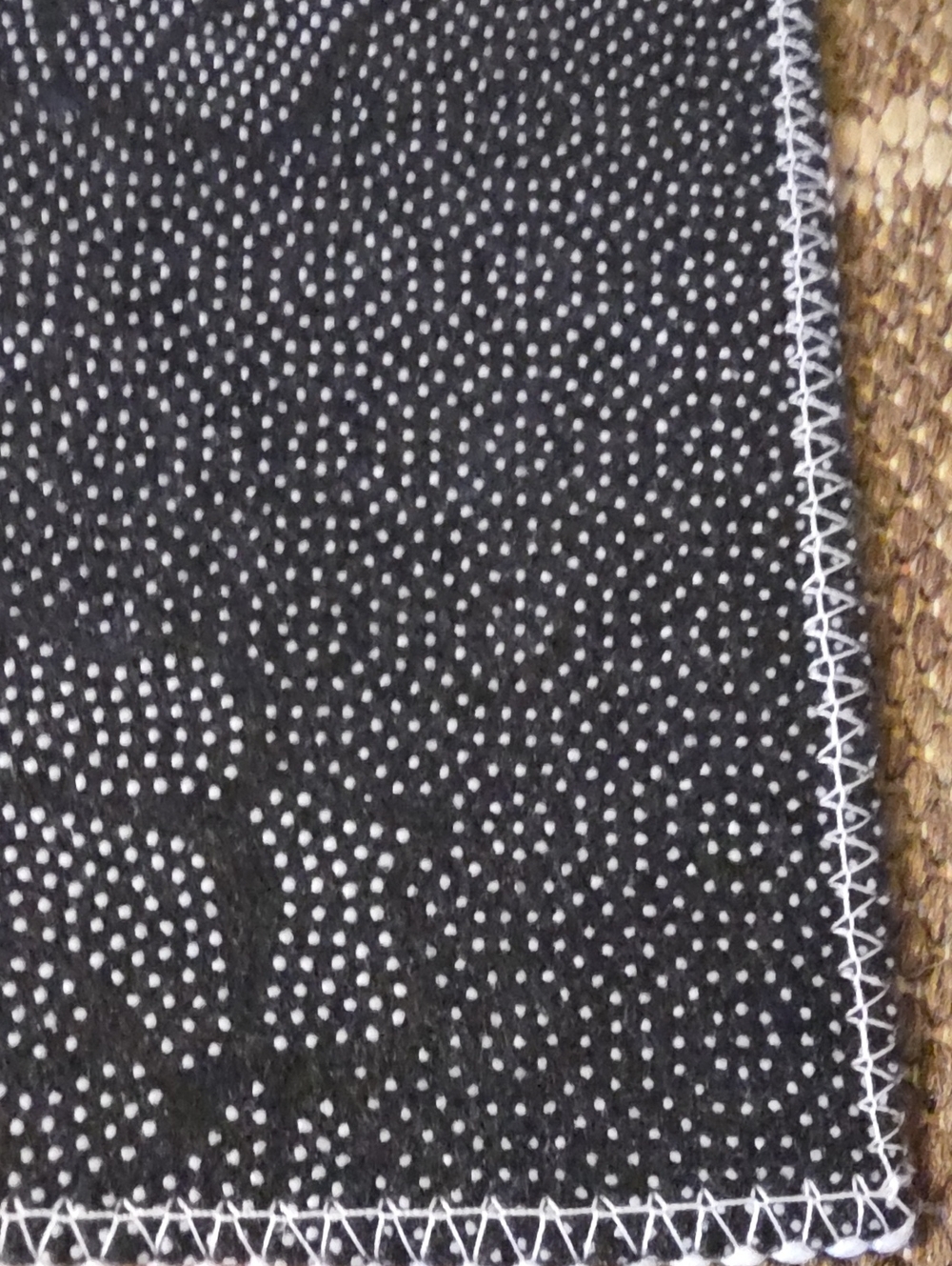 STITCH RUG - Picture 3 of 3
